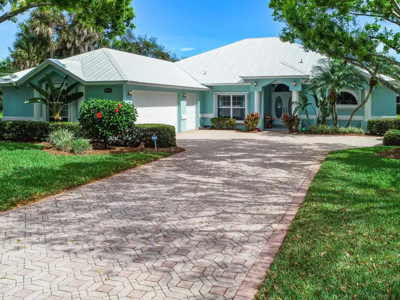 8198 SE Sanctuary DR, Hobe Sound, FL 33455