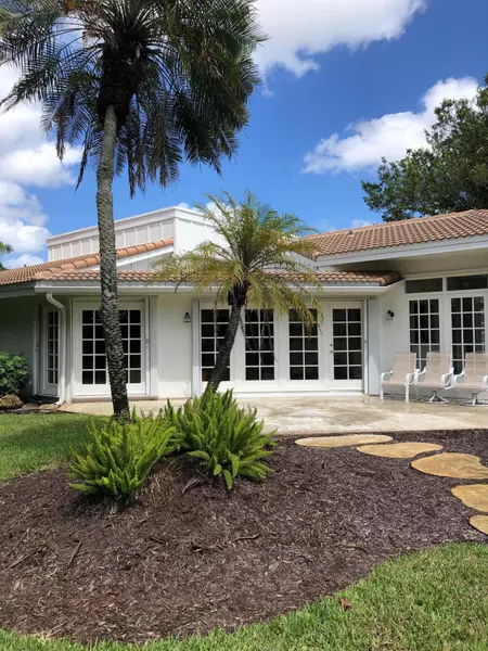 635 E Lakewoode CIR, Delray Beach, FL 33445