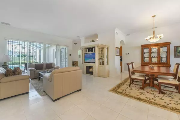 Lake Worth Beach, FL 33460,1733 N 22nd AVE