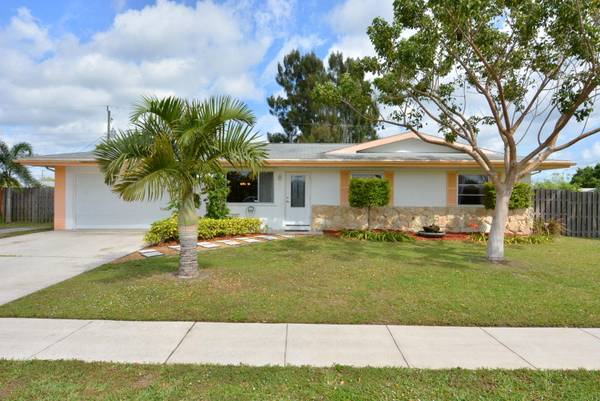 157 SE Soneto CT, Port Saint Lucie, FL 34983