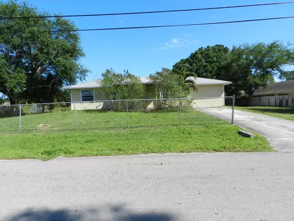 5773 SE 47th ST, Stuart, FL 34997