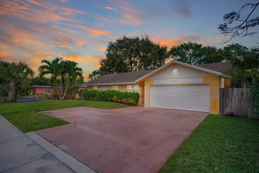 2011 NE 2nd AVE, Delray Beach, FL 33444