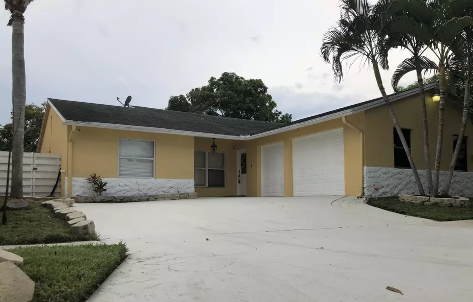 5734 E Lincoln CIR, Lake Worth, FL 33463