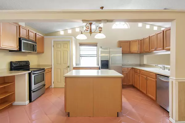 Jupiter, FL 33458,170 Greentree CIR