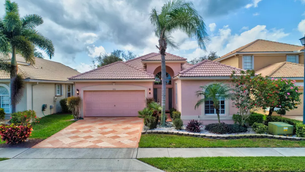 7770 Edinburough LN, Delray Beach, FL 33446