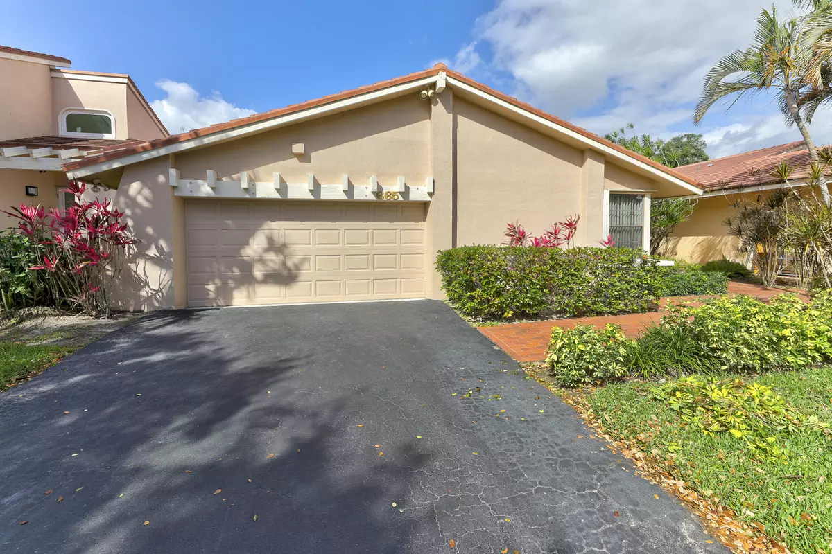 Deerfield Beach, FL 33442,665 Hollows CIR