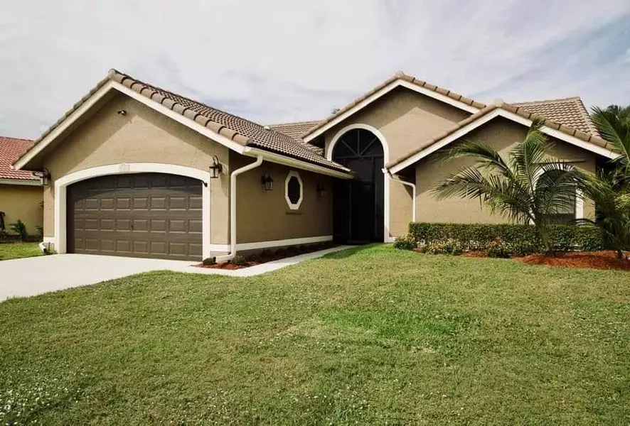 5327 Helene CIR, Boynton Beach, FL 33472