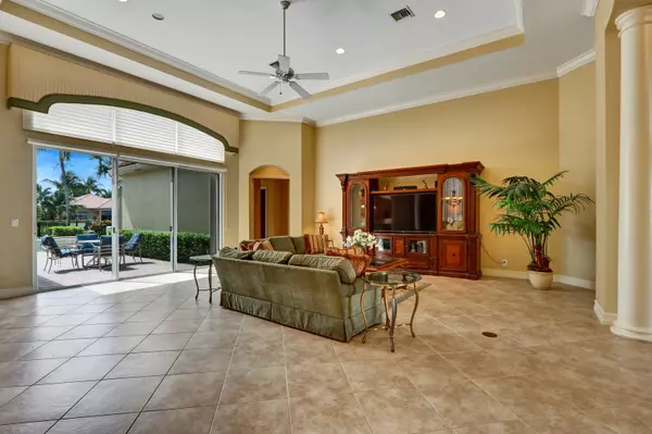 West Palm Beach, FL 33412,7034 W Tradition Cove LN