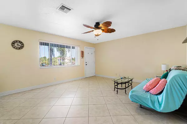 North Palm Beach, FL 33408,316 Southwind CT 208