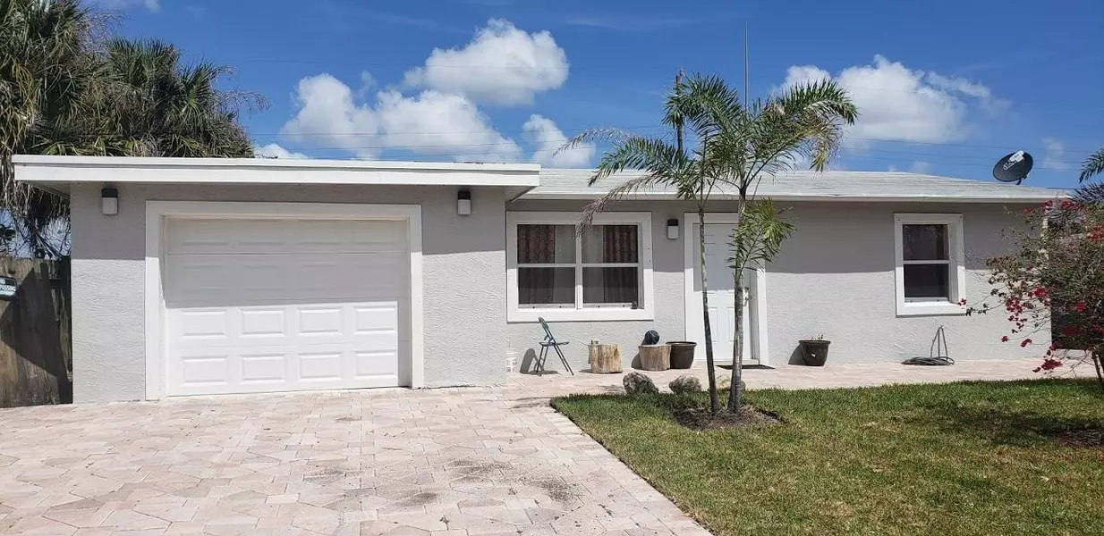 2922 Giuliano AVE, Lake Worth, FL 33461