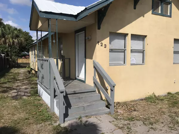 Fort Pierce, FL 34950,123 N 14th ST