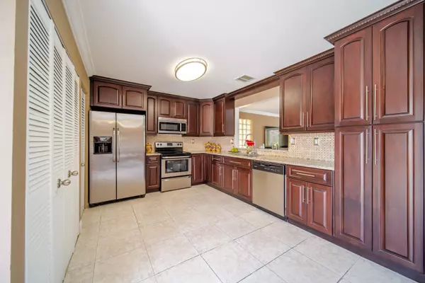 Miami, FL 33196,15222 SW 111th ST