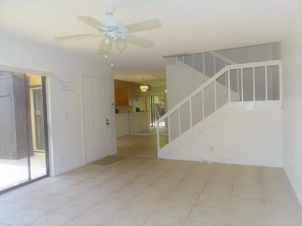 Palm Springs, FL 33461,4102 Waterview CIR 41b