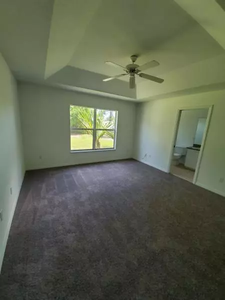 Port Saint Lucie, FL 34953,917 SW Nichols TER