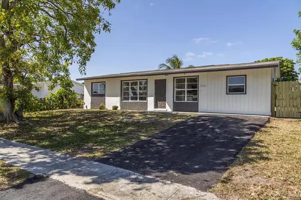 3969 Kewanee RD, Lake Worth, FL 33462