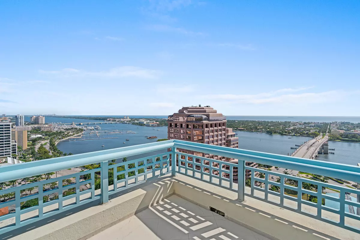 West Palm Beach, FL 33401,222 Lakeview AVE Penthouse Four