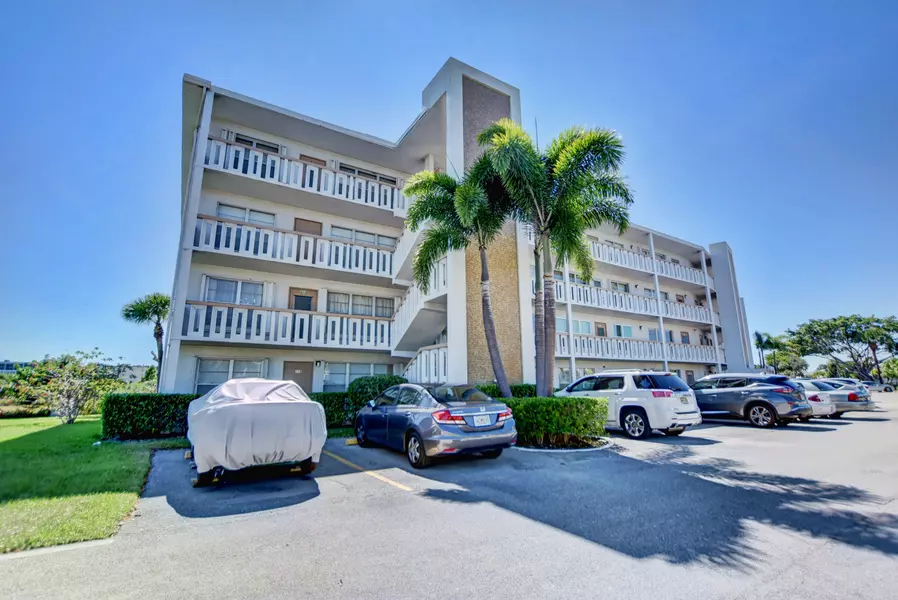 113 Greenbrier B 113, West Palm Beach, FL 33417