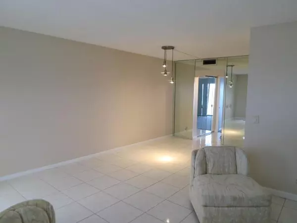 Boca Raton, FL 33434,4009 Wolverton A