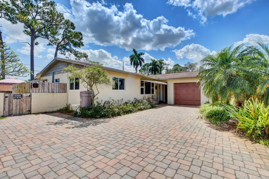 1656 Maypop RD, West Palm Beach, FL 33415