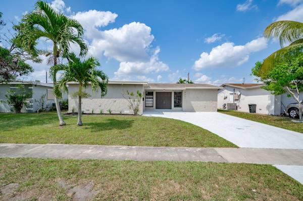 8661 NW 20th CT,  Sunrise,  FL 33322