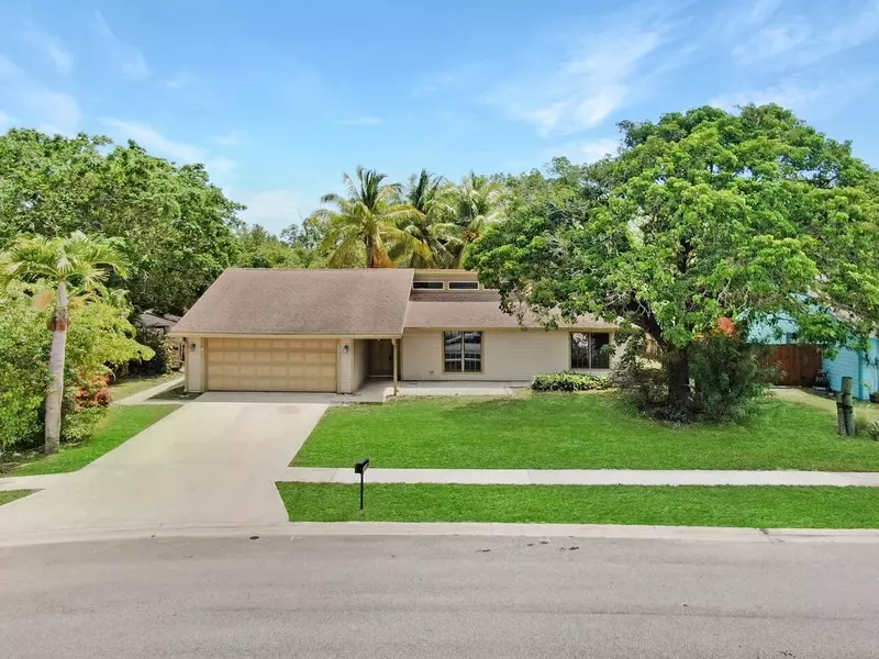 9341 Longmeadow CIR, Boynton Beach, FL 33436