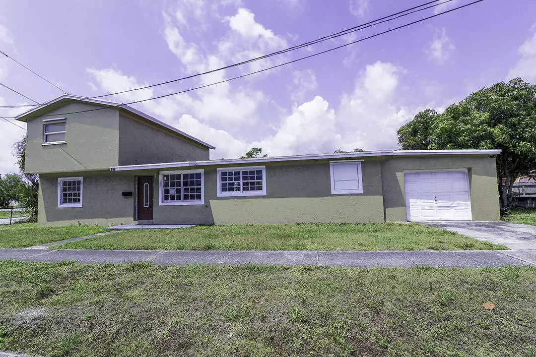 Riviera Beach, FL 33404,917 Avenue O