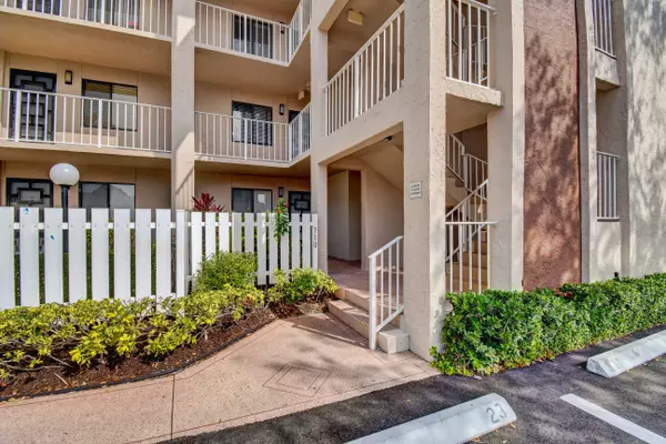 Delray Beach, FL 33484,6241 Pointe Regal CIR 110