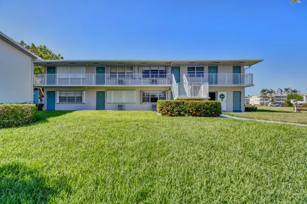 320 W Horizons 211, Boynton Beach, FL 33435