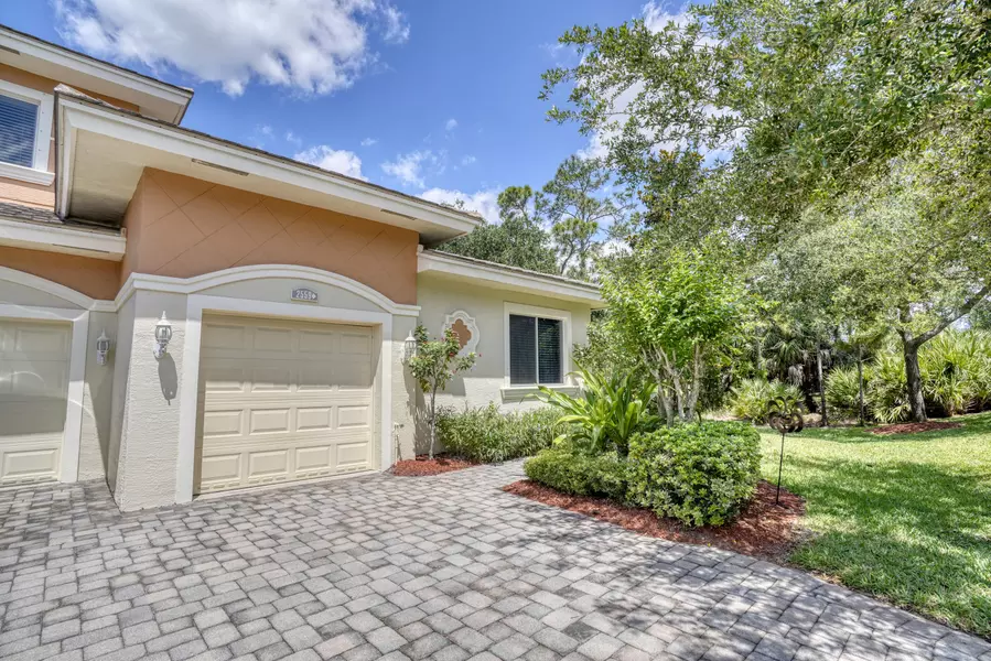 2559 SW Stockbridge SQ, Vero Beach, FL 32962