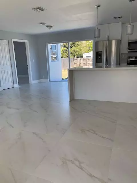 Lake Worth Beach, FL 33460,518 N 21st AVE