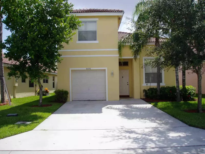 6692 Green Island CIR, Lake Worth, FL 33463