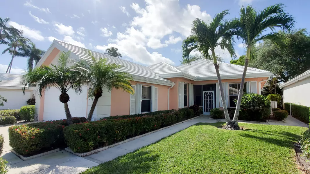 8702 Wakefield DR, Palm Beach Gardens, FL 33410