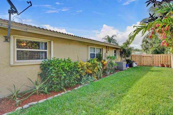 Boca Raton, FL 33486,1521 SW 13th DR