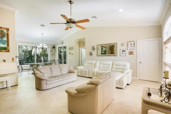 Lake Worth, FL 33467,9271 Palomino DR