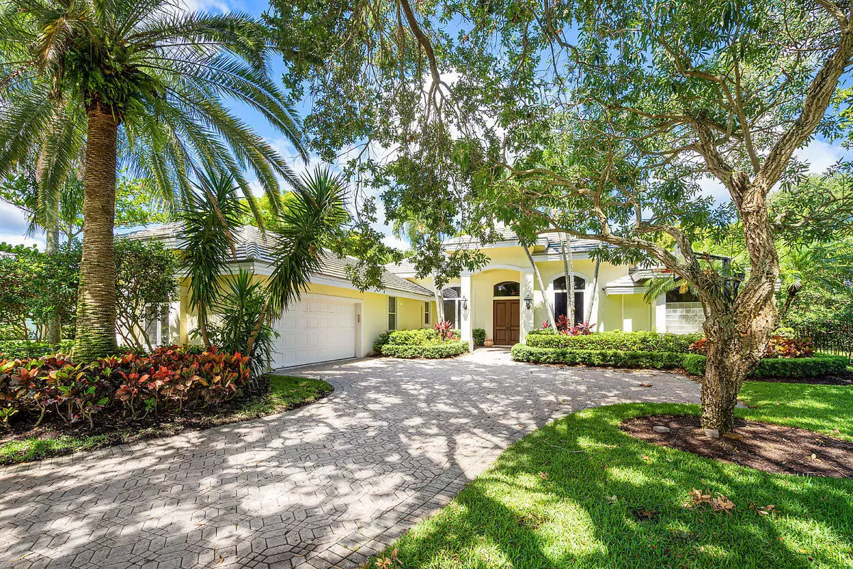 Palm Beach Gardens, FL 33418,8279 Steeplechase DR