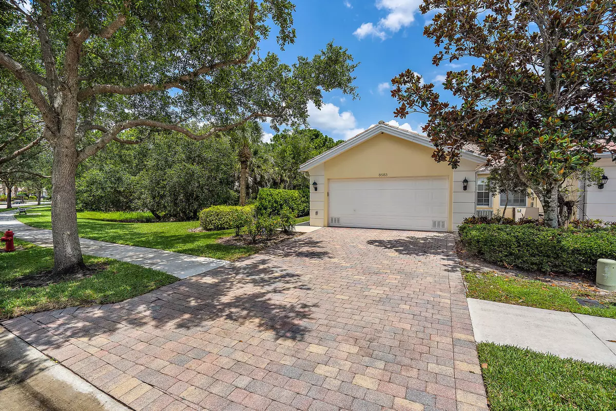 Hobe Sound, FL 33455,8583 SE Retreat DR