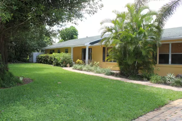 Hobe Sound, FL 33455,9005 SE Bobwhite ST