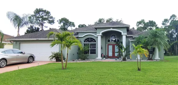 1027 SW Adventure LN, Port Saint Lucie, FL 34953