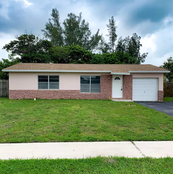 7813 SW 9 ST, North Lauderdale, FL 33068