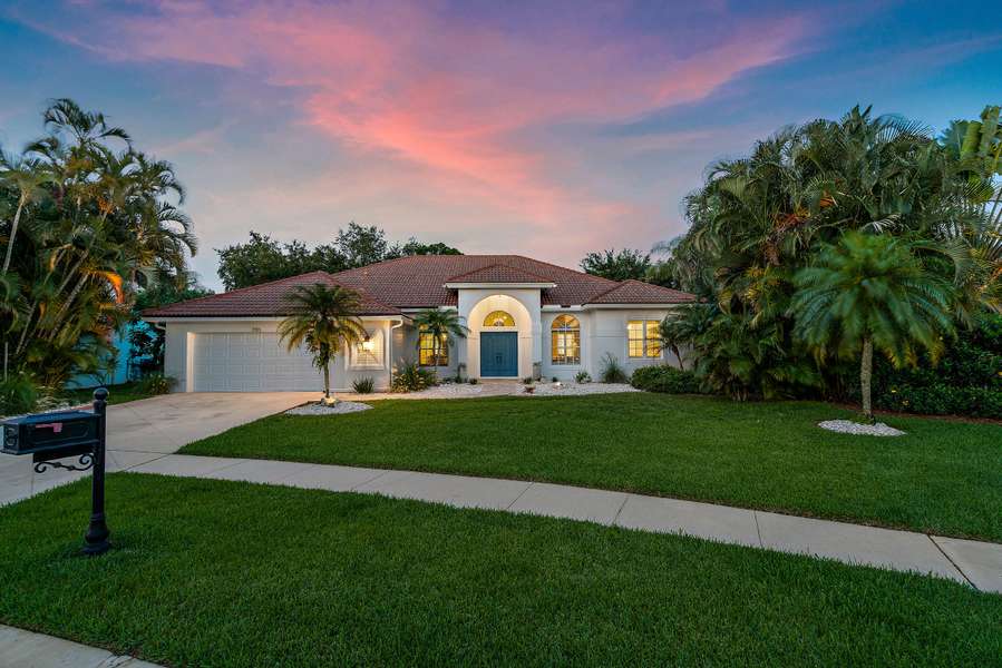 211 Shorewood WAY, Jupiter, FL 33458