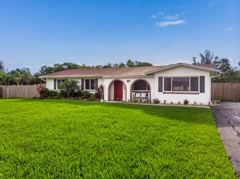 5720 SW 188th AVE, Southwest Ranches, FL 33332