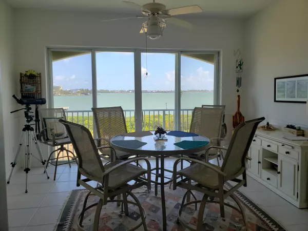 Fort Pierce, FL 34949,20 W Harbour Isle DR 205