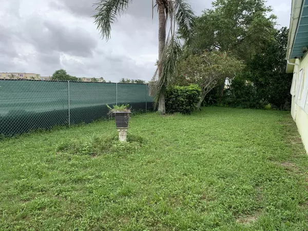 Boca Raton, FL 33428,22708 SW 64th WAY