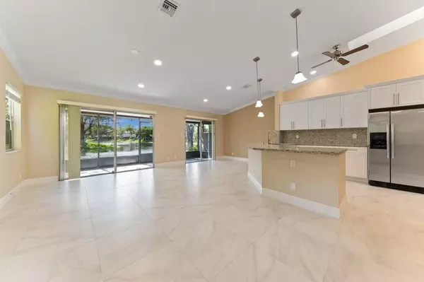 Deerfield Beach, FL 33442,1983 E Discovery CIR