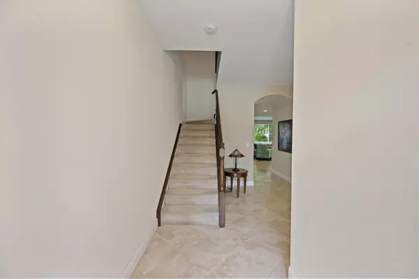 West Palm Beach, FL 33411,2061 Foxtail View CT