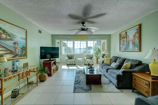 Jensen Beach, FL 34957,1561 NE 12th TER 13