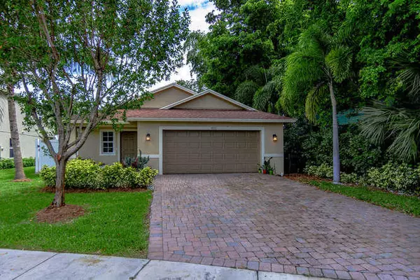 422 Lucky LN, Delray Beach, FL 33444