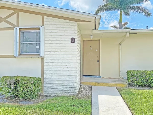 2807 W Ashley DR J, West Palm Beach, FL 33415