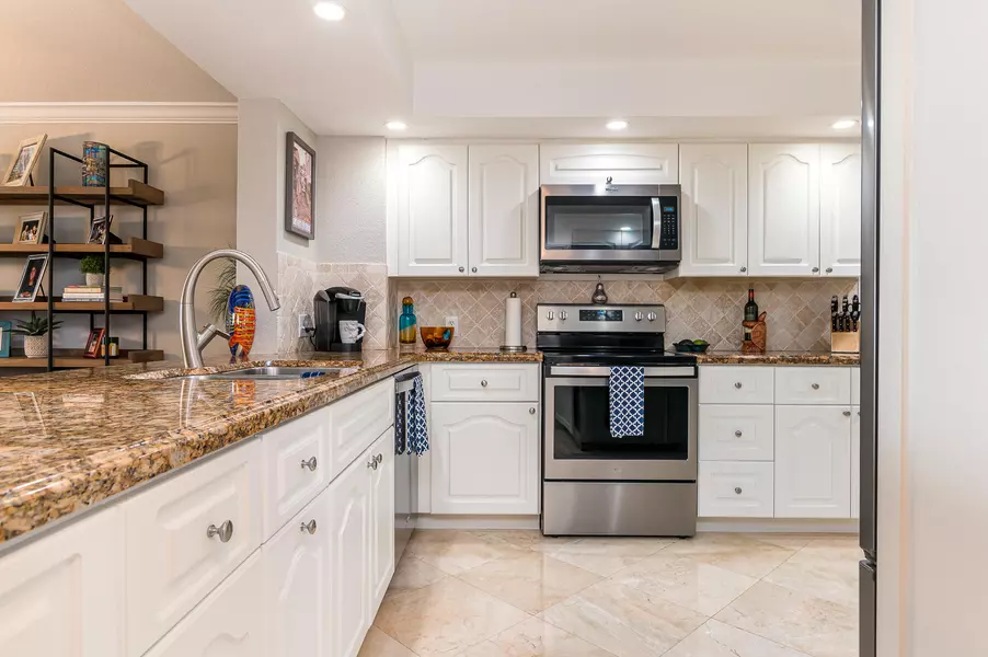 1167 Hillsboro Mile 311, Hillsboro Beach, FL 33062