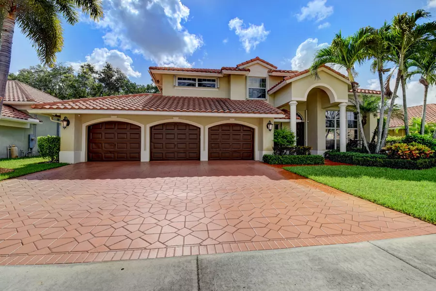 19225 Cloister Lake LN, Boca Raton, FL 33498